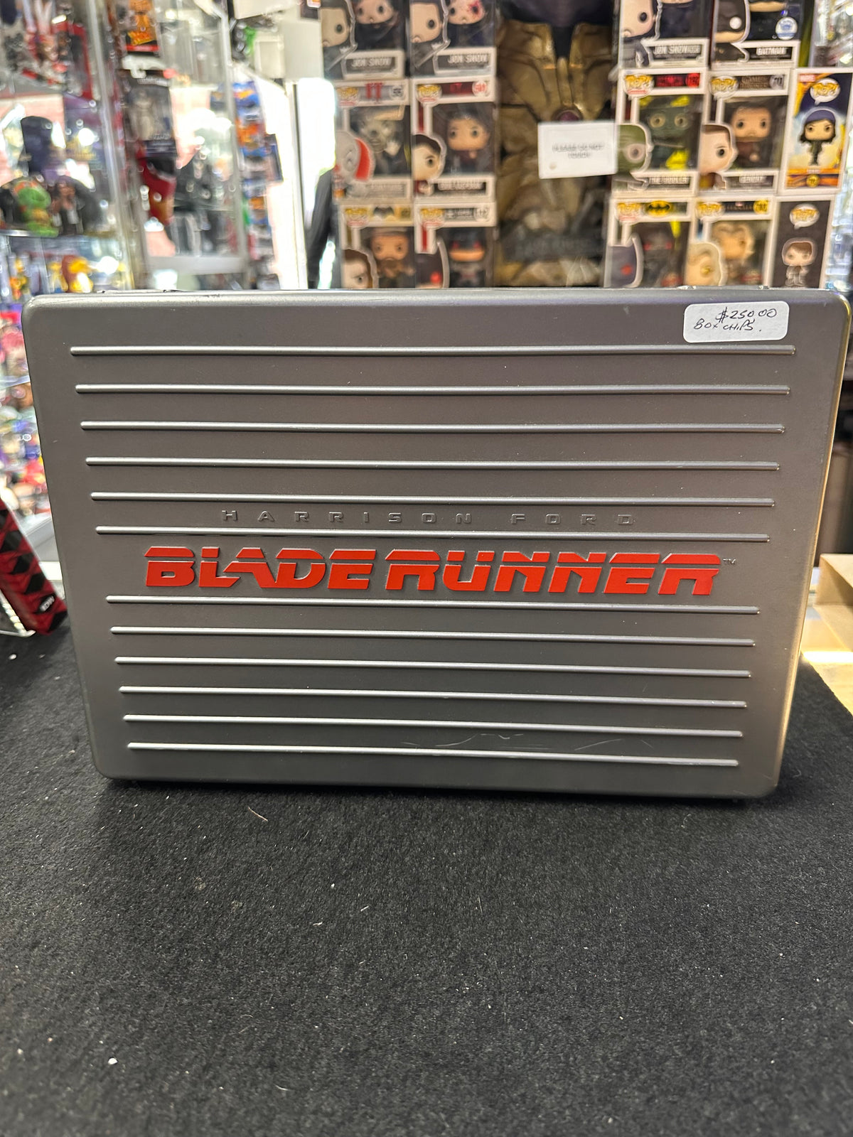 BLADE RUNNER--ULTIMATE HD-DVD BRIEFCASE EDITION SET ( BOXED CHIPPED)