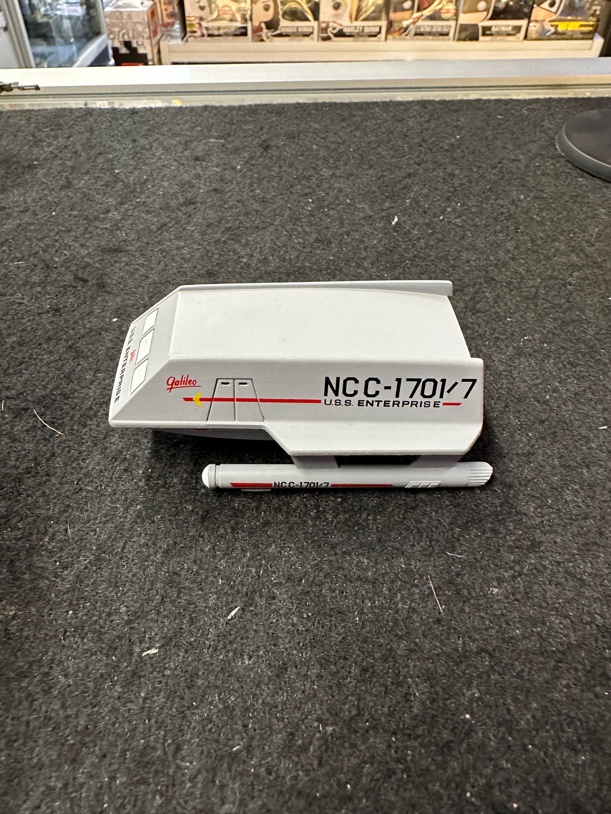 HALLMARK STAR TREK SHUTTLECRAFT 1992 ORNAMENT