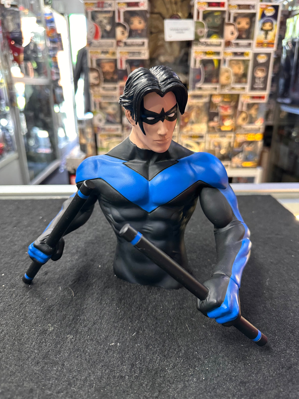 DC NIGHTWING BANK BUST