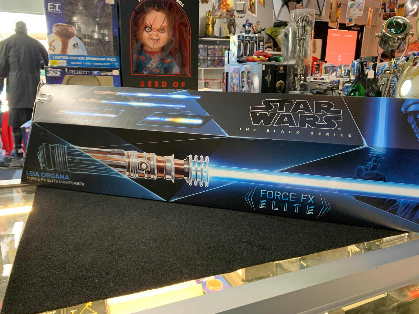 Star wars force elite Leia Ogana light saber