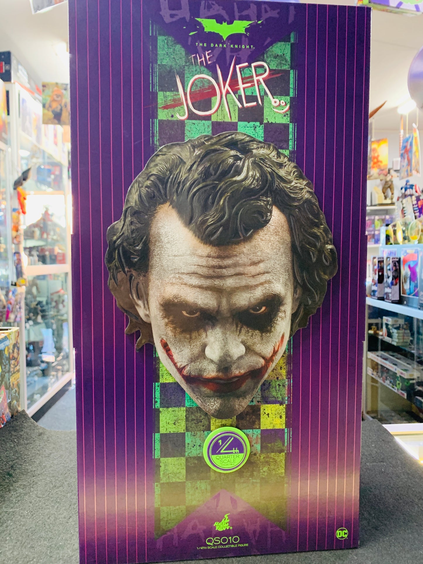 The Dark Knight The Joker QS010 1/4 scale Hottoys