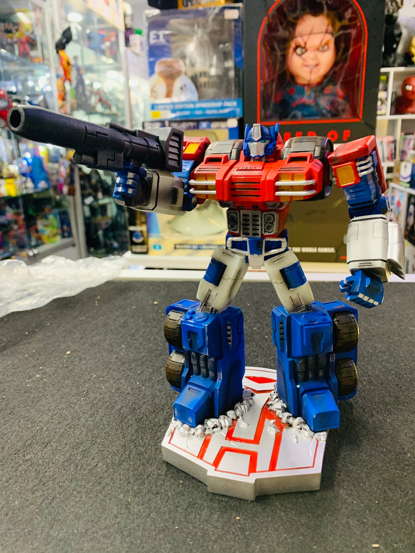 Transformers Optimus prime solid statue 1285/1500 limited