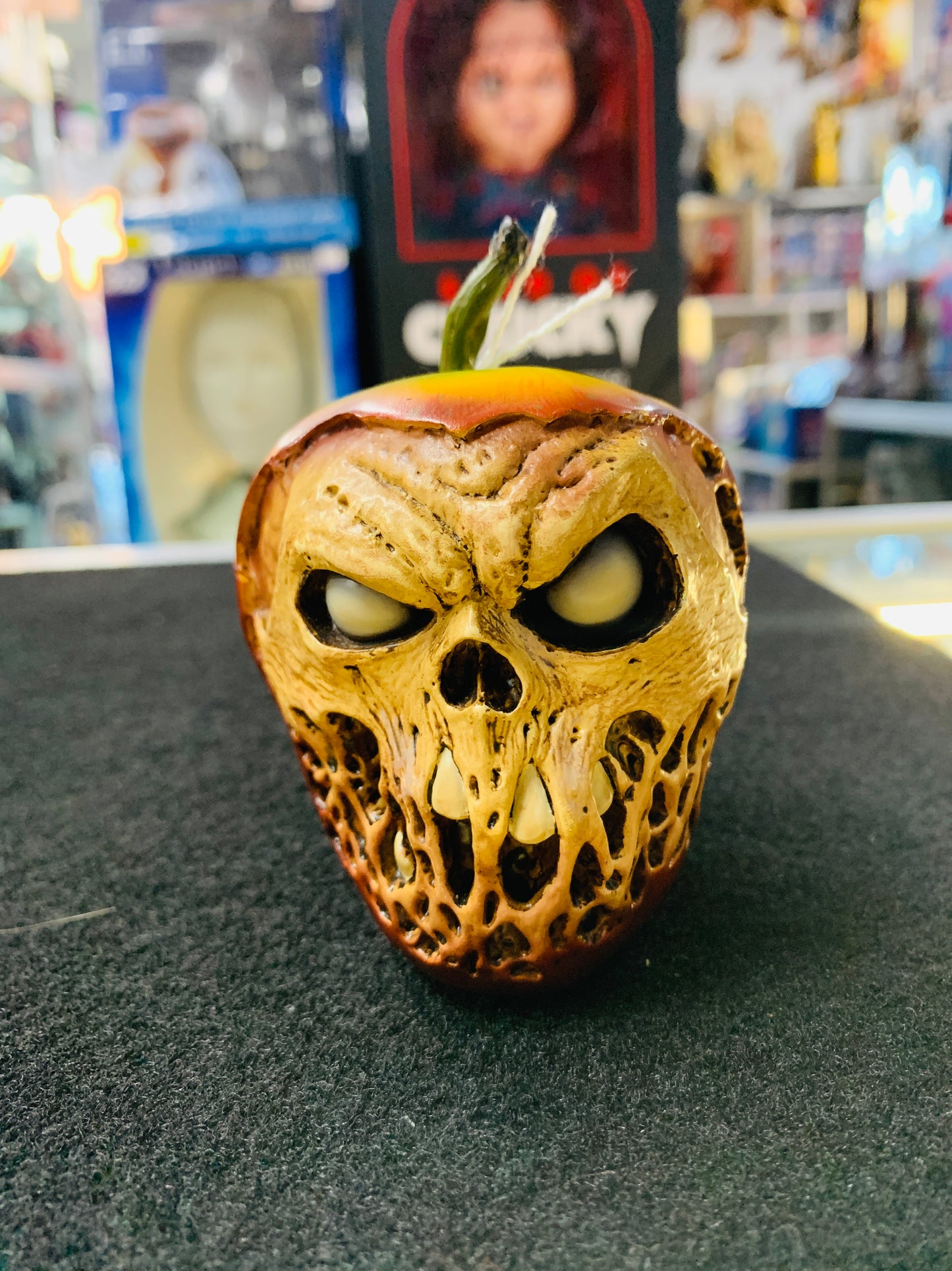 Sideshow court of the dead red apple
