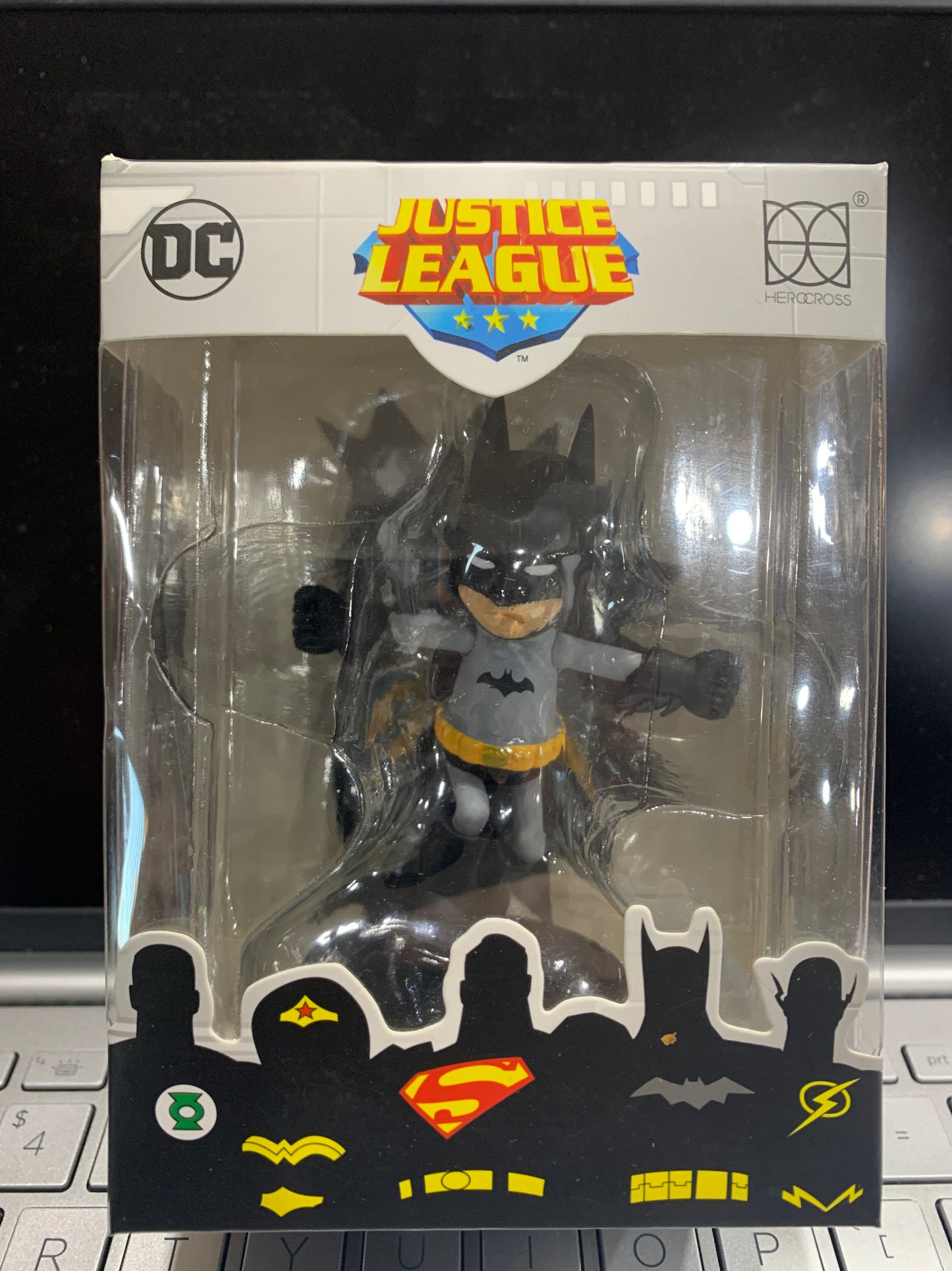 Justice league Batman hero cross new