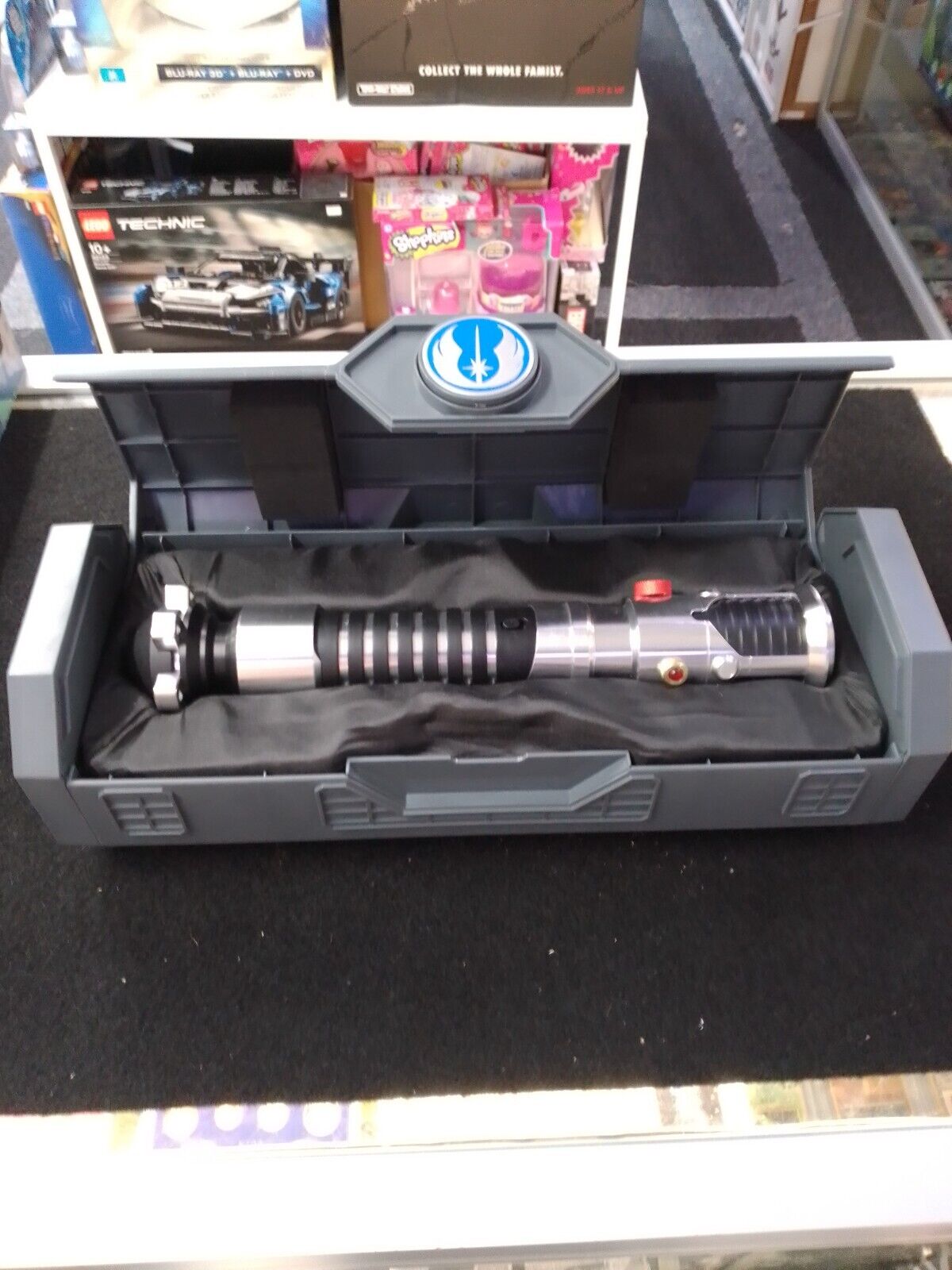 Star Wars Galaxy's Edge Obi-wan Kenobi Legacy Lightsaber Discontinued - N07027