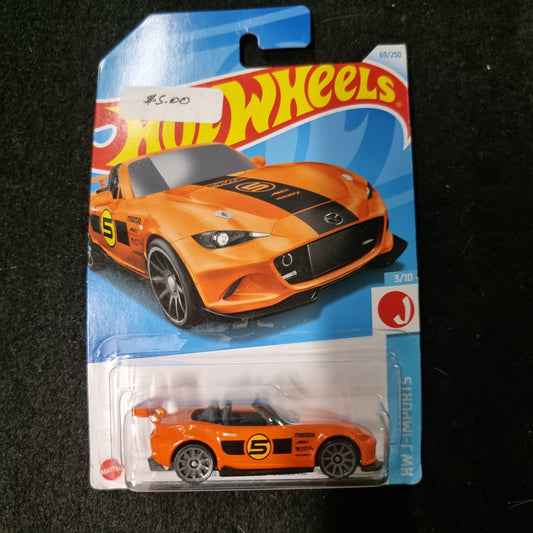 Highly Collectible Hot Wheels 1:64 ‘15 Mazda MX-5 Miata