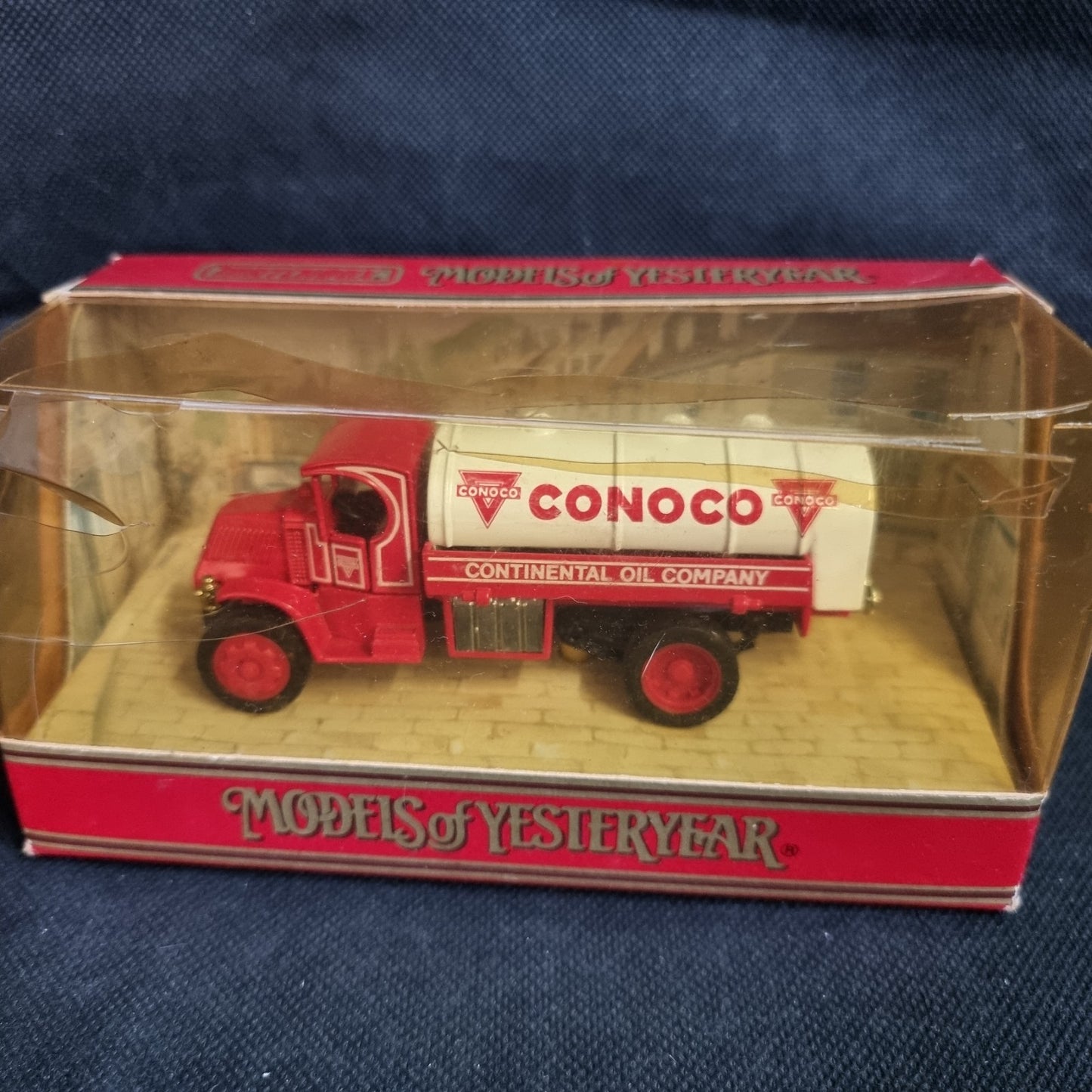 1990 MATCHBOX MODELS OF YESTERYEAR Y-23B 1930 OIL TANKER 