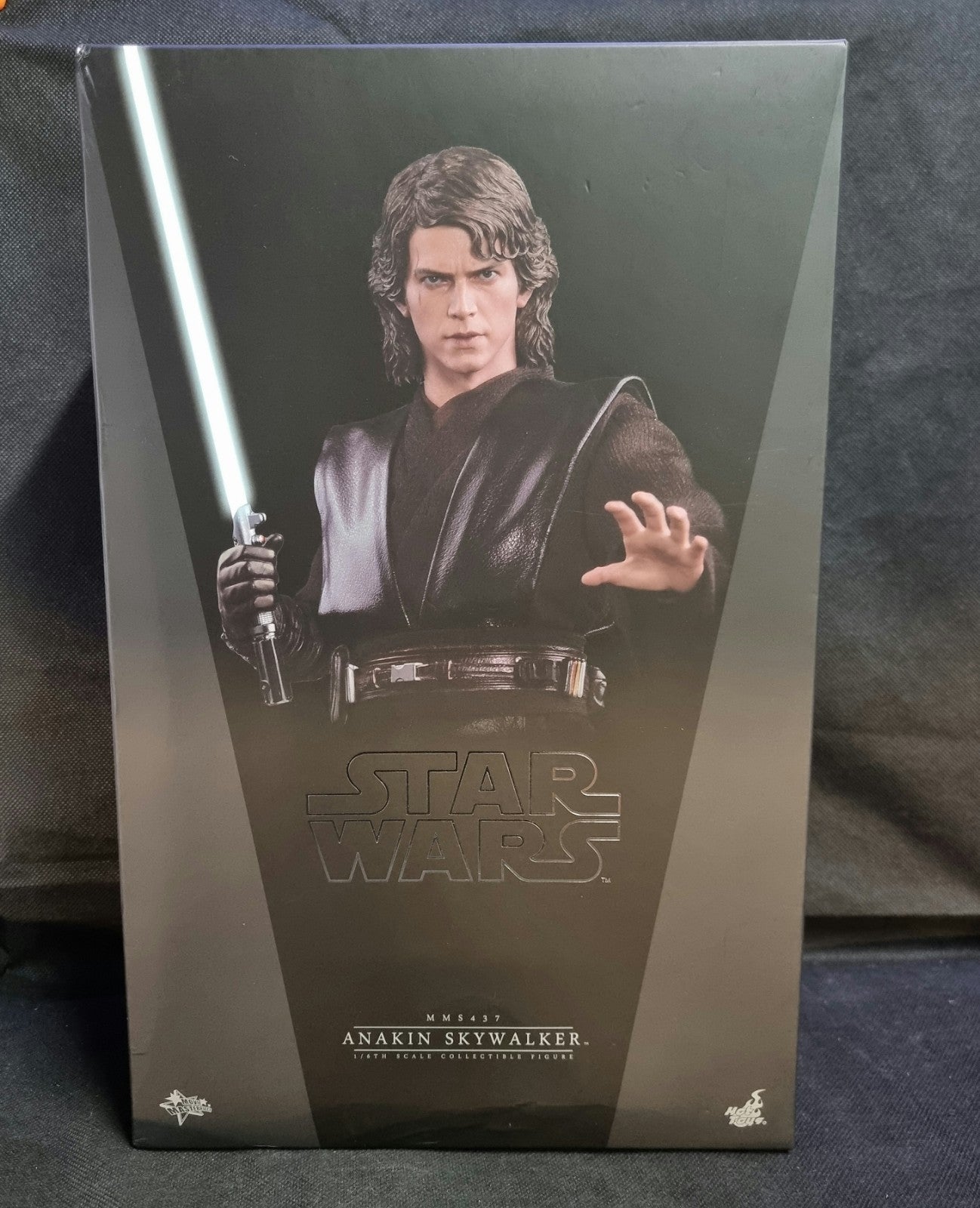 Hot Toys 1/6 MMS437 Star Wars Episode III Anakin Skywalker Action Figure ｗ/Box