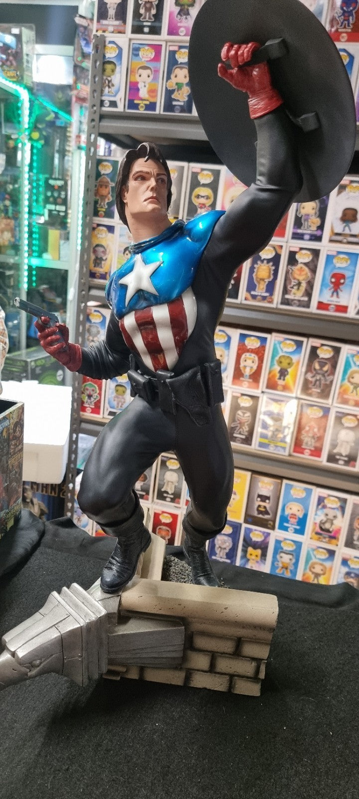 2012 Sideshow Captain America James Bucky Barnes Premium Format  Exclusive 