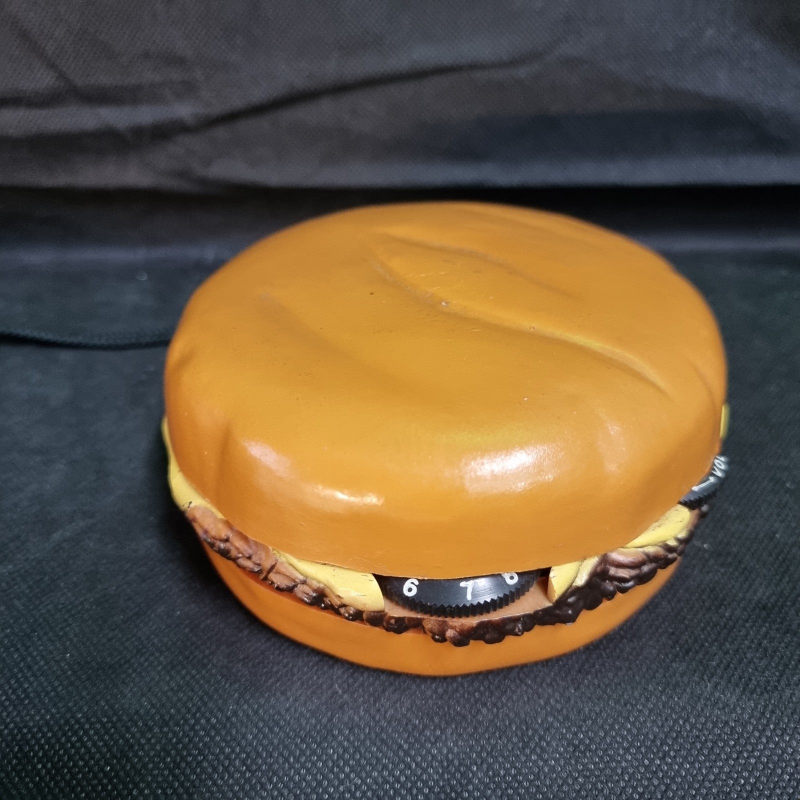 Vintage Novelty Windsor Full Circuit Hamburger Cheeseburger AM Transistor Radio