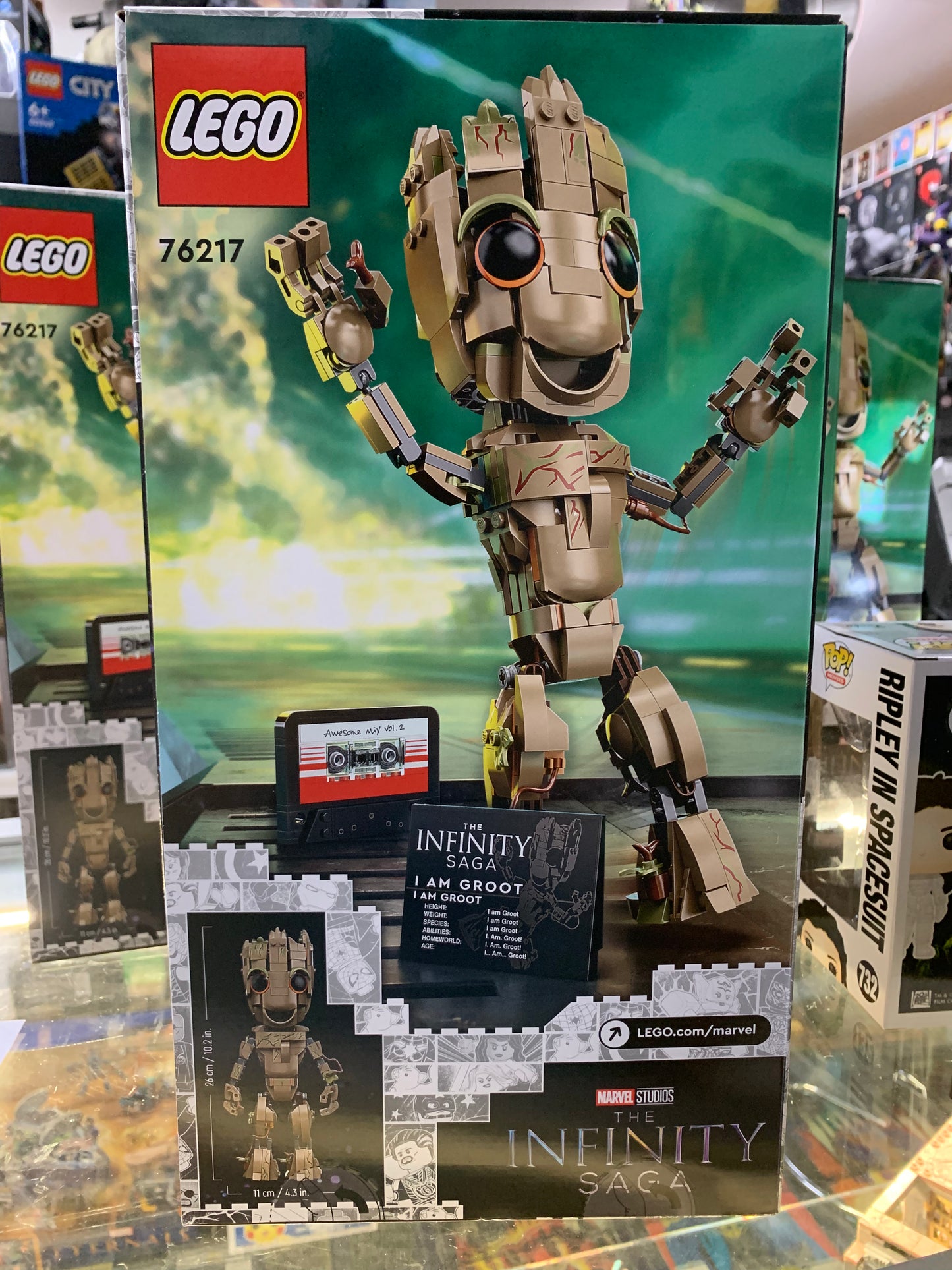 The infinity saga LEGO groot