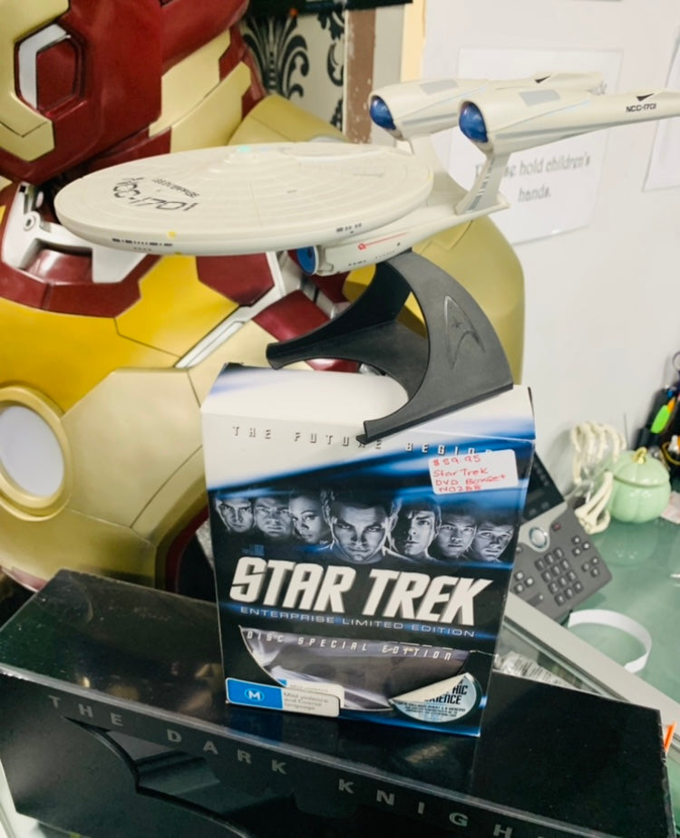 Star Trek movie boxset with the spaceship enterprise