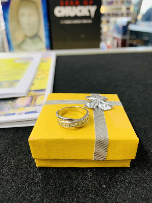 Silver Ring 925 Size O ,3.95grams Not Sure If Crystals Or Diamonds N05240